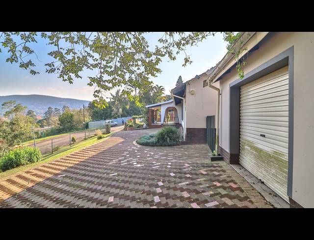 4 BEDROOM HOUSE FOR SALE IN CLARENDON
